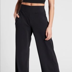 Athleta black Cosmic pant
